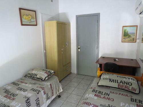 Hostal Residencial E Pousada 663