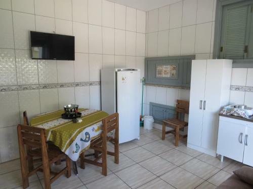 Hostal Residencial E Pousada 663