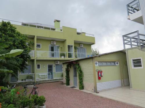 Hostal Residencial E Pousada 663
