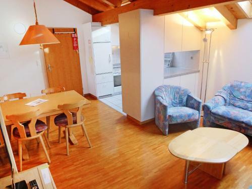 Apartment Wohnung Violett
