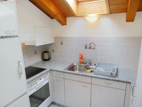 Apartment Wohnung Violett