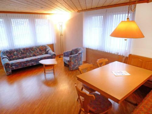 Apartment Wohnung Gelb