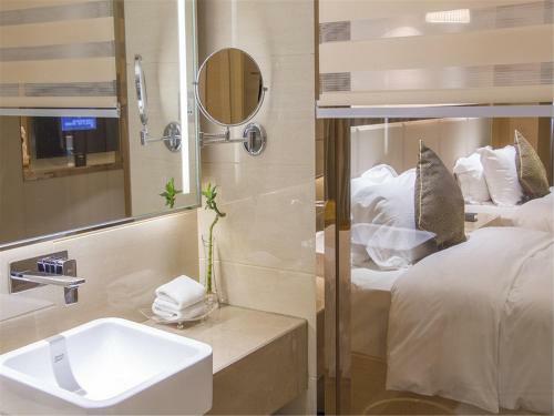 Hotel Ramada By Wyndham Enping