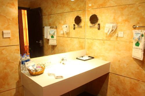 Ninghe Hotel Tianjin