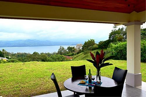 Hotel Lakegardens & Ecotours
