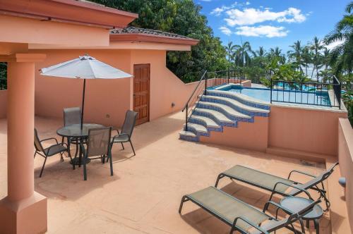 Large Beach House With Rooftop Ocean View Pool!!