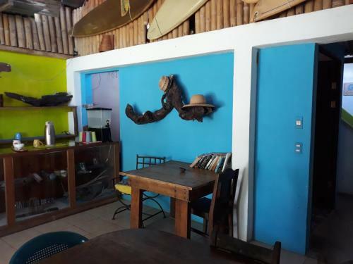 Hostal Surf House Pavones