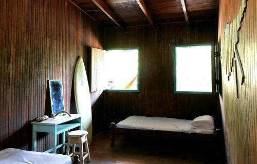 Hostal Surf House Pavones
