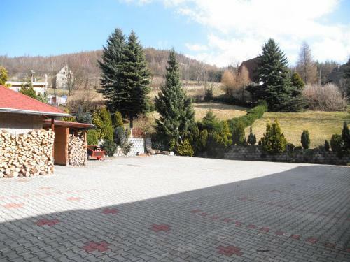 Hostal Pension Mikul�? V Kru?n�ch Hor�ch