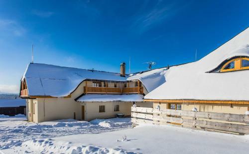 Hostal Ea Horsk� Hotel H�jenka