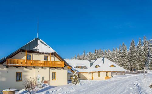 Hostal Ea Horsk� Hotel H�jenka