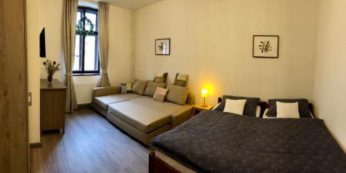 Yellow Street Apartment