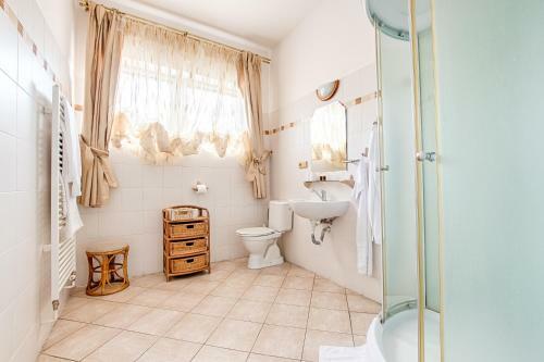 Hostal Penzion Jaro?kova Pek�rna