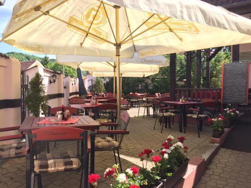 Hostal Penzion ?esk� Dv?r