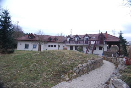 Hostal Ivanek Guest House