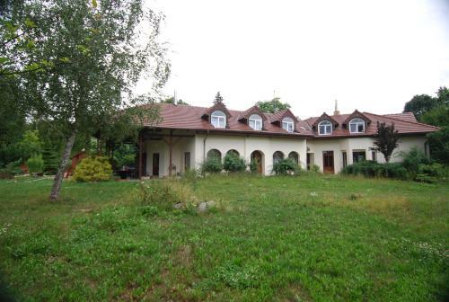 Hostal Ivanek Guest House