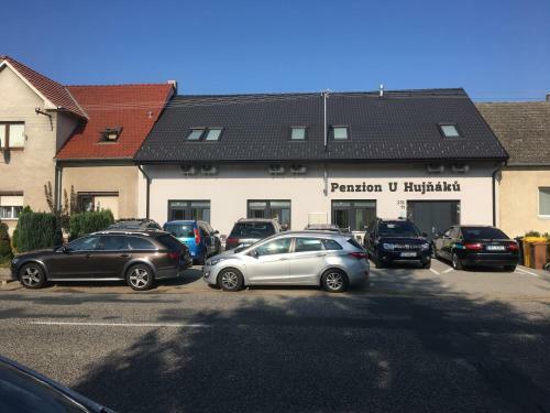 Hostal Penzion U Huj?�k?