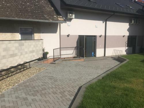 Hostal Penzion U Huj?�k?