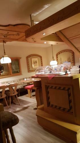 Hotel Restaurant P�lzer-buwe