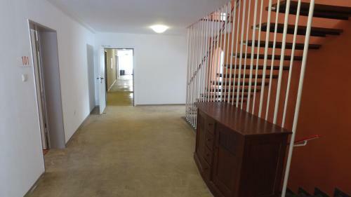 Berger�s Airport Hostel