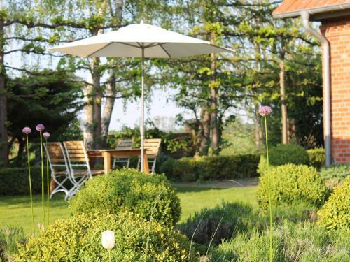 Luxurious Apartment With Trampoline In Saal