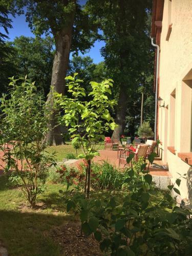 Hostal Hotel Garni Landhausperle An Der M�ritz