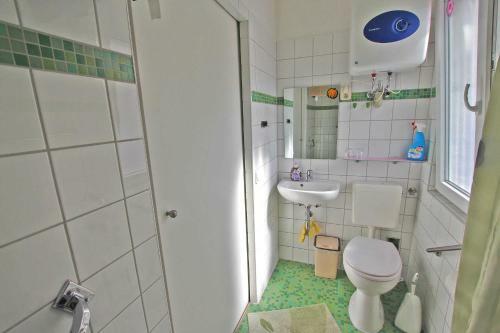 Ferienhaeuser Warenthin See 6510