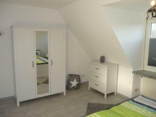 Vids10c15-fehaus-huus-oostsied