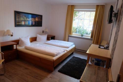 Hostal Hotel Zum Wei�en Ro�