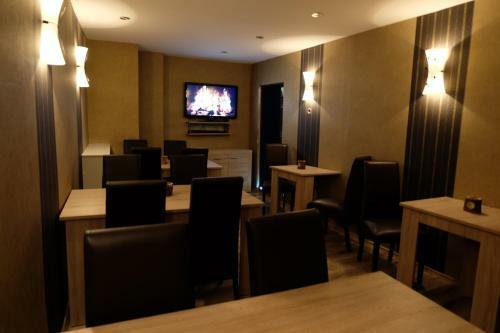 Hostal Hotel Zum Wei�en Ro�