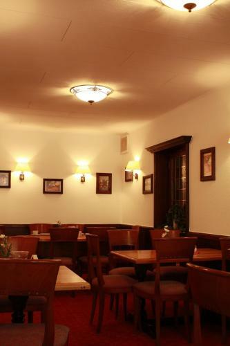 Hostal Hotel Zum Wei�en Ro�