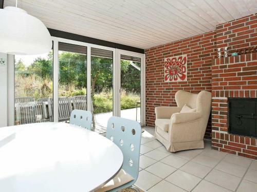 Three-bedroom Holiday Home In Glesborg 57