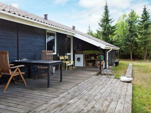 Three-bedroom Holiday Home In Glesborg 57