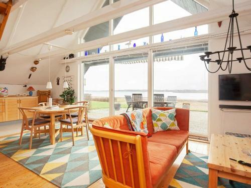 Three-bedroom Holiday Home In Grevinge 2