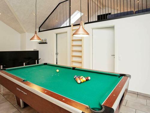 Two-bedroom Holiday Home In Tomrefjord