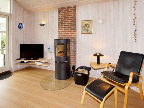 Three-bedroom Holiday Home In Hemmet 83