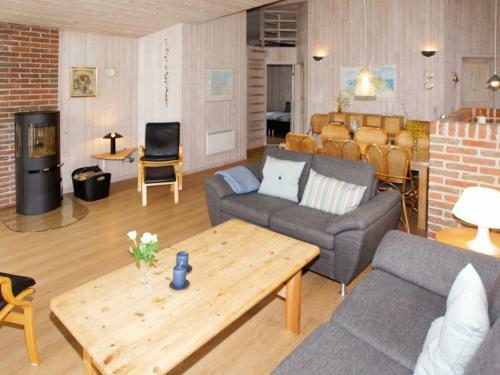 Three-bedroom Holiday Home In Hemmet 83