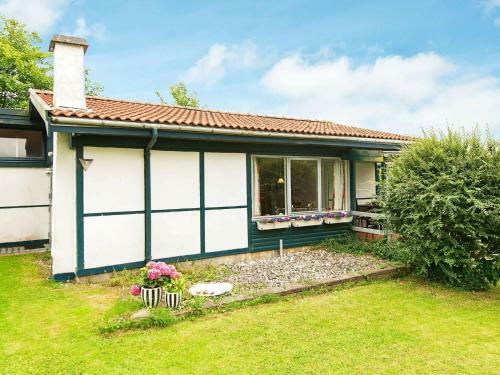 Two-bedroom Holiday Home In Hejls 11