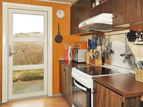 Three-bedroom Holiday Home In Henne 9