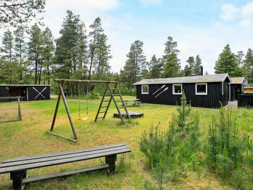 Three-bedroom Holiday Home In Bl�vand 77