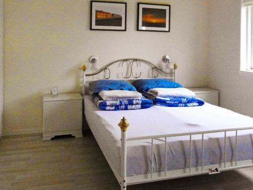 Two-bedroom Holiday Home In Hals 6