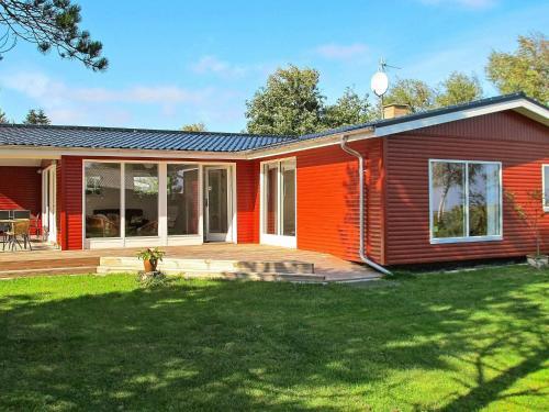 Two-bedroom Holiday Home In Hals 6