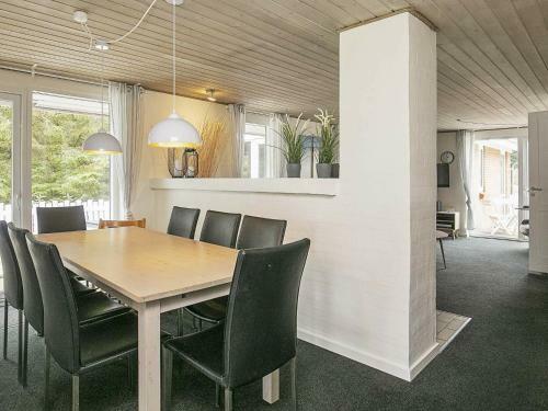 Holiday Home Lyngsletten