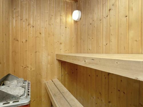 Holiday Home Lyngsletten