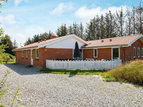 Holiday Home Lyngsletten
