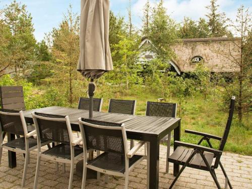 Four-bedroom Holiday Home In N�rre Nebel 3