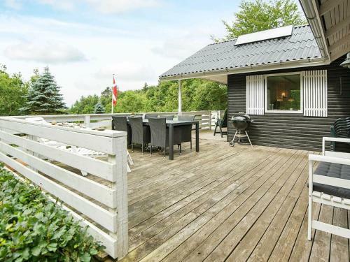 Three-bedroom Holiday Home In Sp�ttrup 8