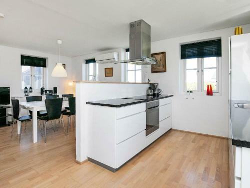 Holiday Home Lyngbyvej II