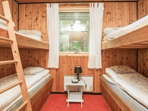 Three-bedroom Holiday Home In Roslev 13