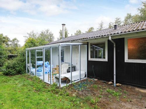 Three-bedroom Holiday Home In Roslev 13